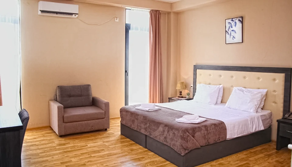 هتل روگالوکس تفلیس